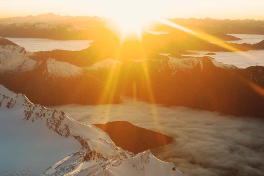 Queenstown: Sunrise Glacier Scenic Flight - Why this sunrise flight is different from a standard scenic flight