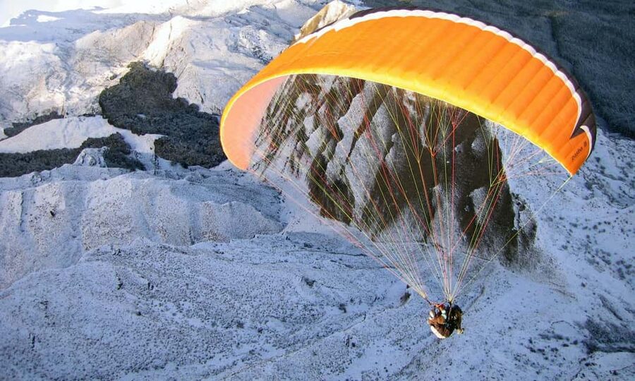 Queenstown: Tandem Paraglide - Winter - Coronet Peak 5400ft - Starting in central Queenstown