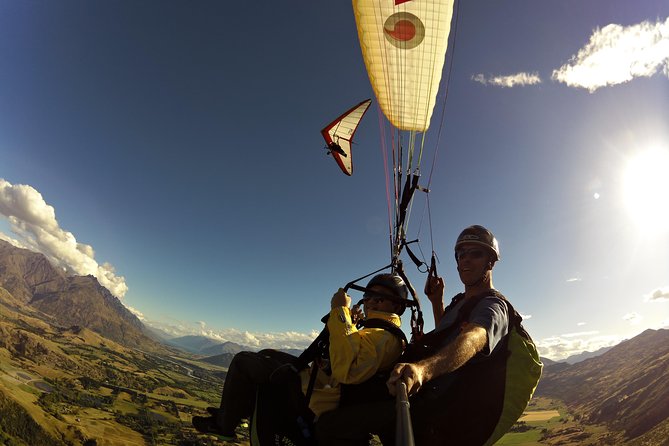 Queenstown Tandem Paragliding from Coronet Peak - What the flight feels like in the air
