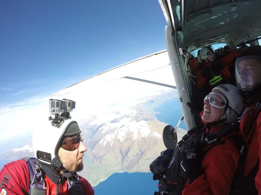 Queenstown: Tandem Skydive Experience - Freefall at up to 200kph