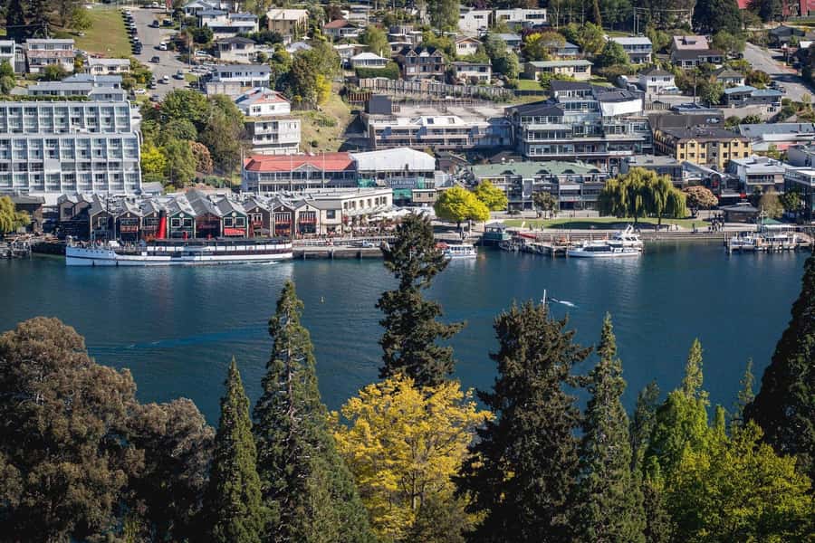 Queenstown: TSS Earnslaw Cruise of Lake Whakatipu - The Walter Peak choice, and an easy booking trap