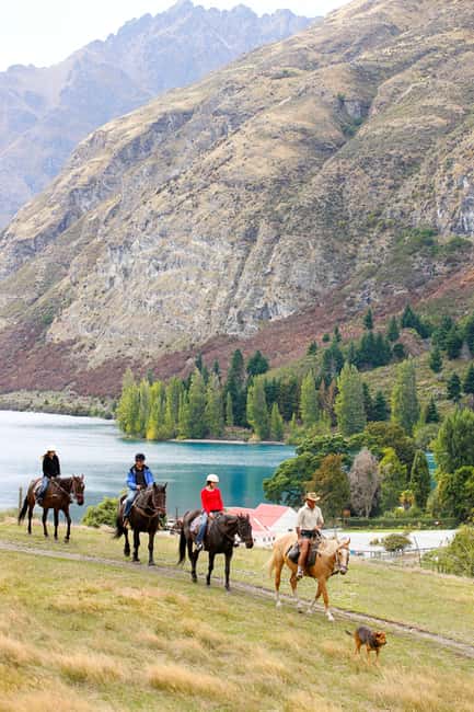 Queenstown: Walter Peak Horse Trek & Queenstown Lake Cruise - Crossing Lake Whakatipu by historic ship or modern catamaran
