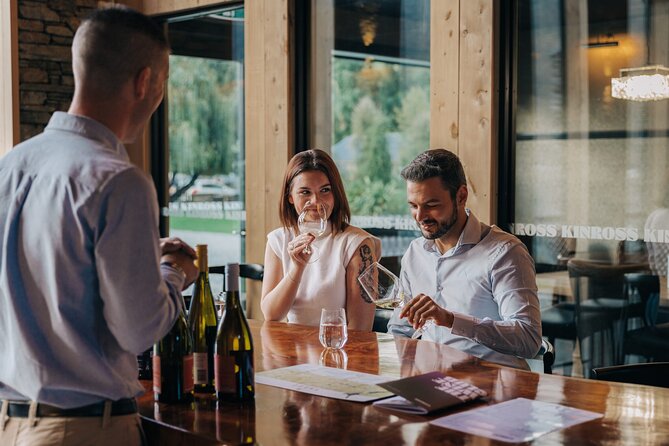 Queenstown Wine & Food Tour: Scenery, Tastings & Delicious Lunch! - Kinross for the main course and final tasting