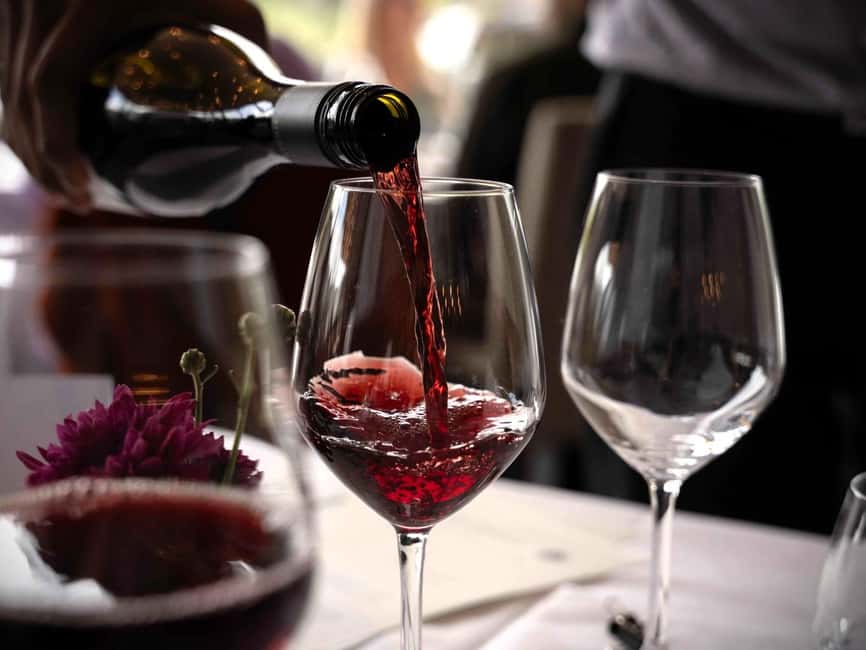 Queenstown: Wine & Food Tour, Scenic Tastings & Paired Lunch - How much wine do you actually taste?