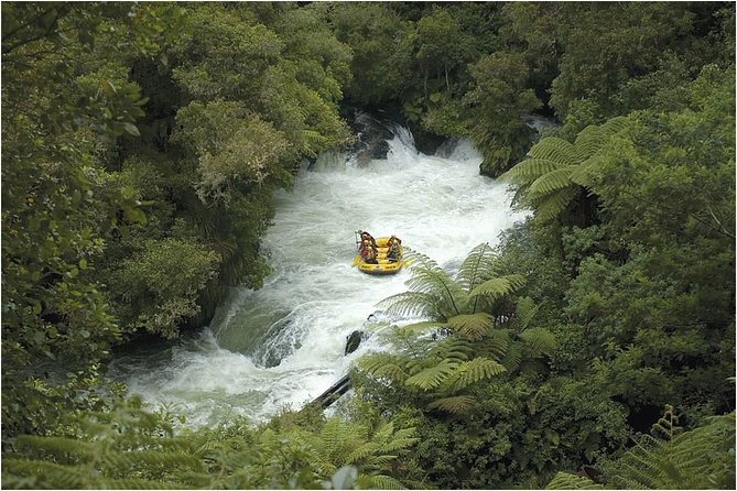 Rafting Rotorua Kaituna White Water Rafting | Kaitiaki Adventures - After the run: dry clothes, photos, and the return trip