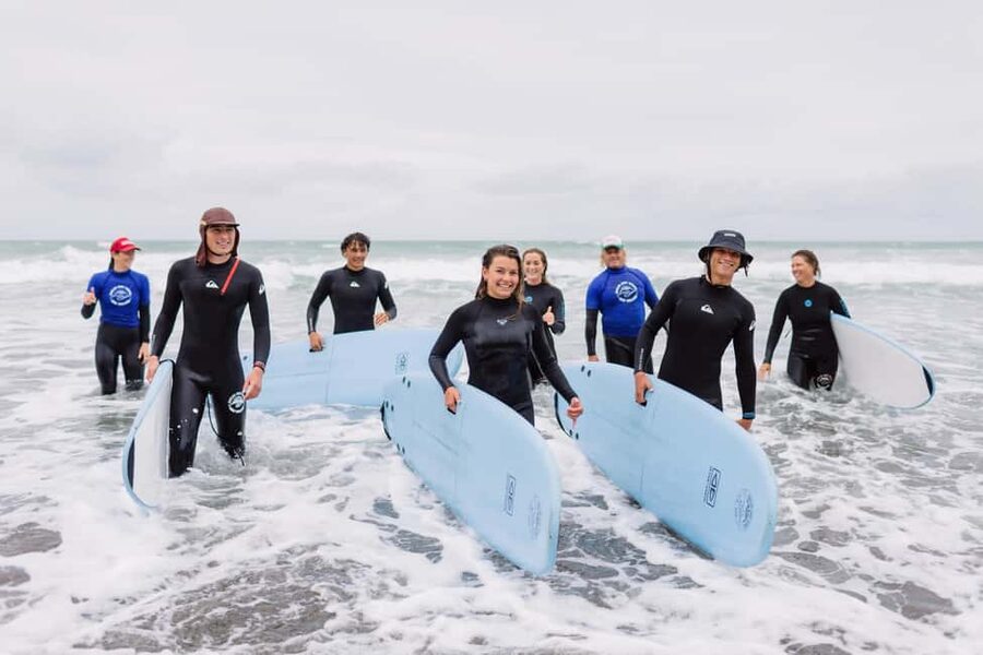 Raglan: 2 Day Surf Lesson Package - What happens during the first two-hour lesson