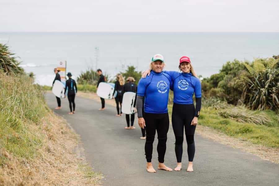 Raglan: Group Surf Lesson - Starting at Ngarunui Beach