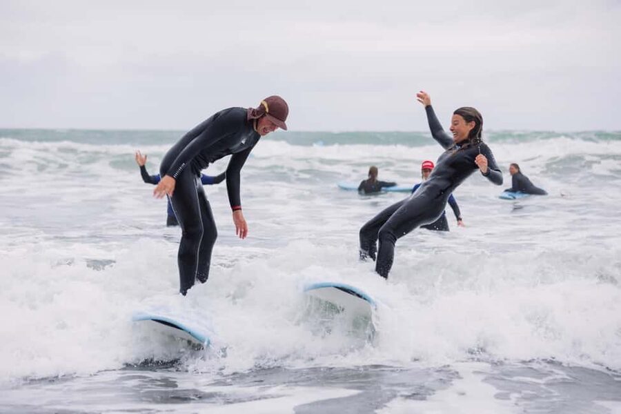 Raglan: Private Surf lesson 2:1 - Why a private lesson makes sense in Raglan
