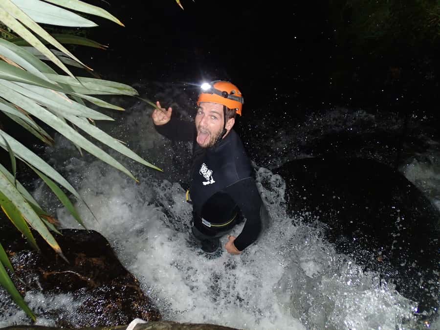Raglan: Sunset Canyoning Tour and Glowworm Experience - The moment daylight gives way to glowworms