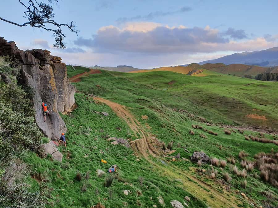 Real Rock, Climbing Experience! - From Raglan Rock to the Waikato cliffs