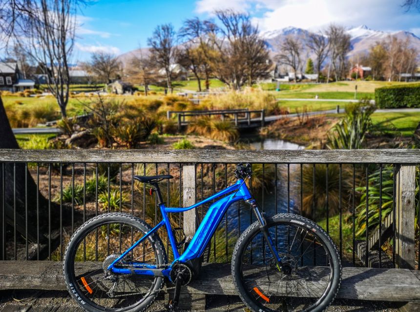 Ride to Riches: Arrowtown to Queenstown with Shuttle - Arrowtown gives the ride a proper beginning