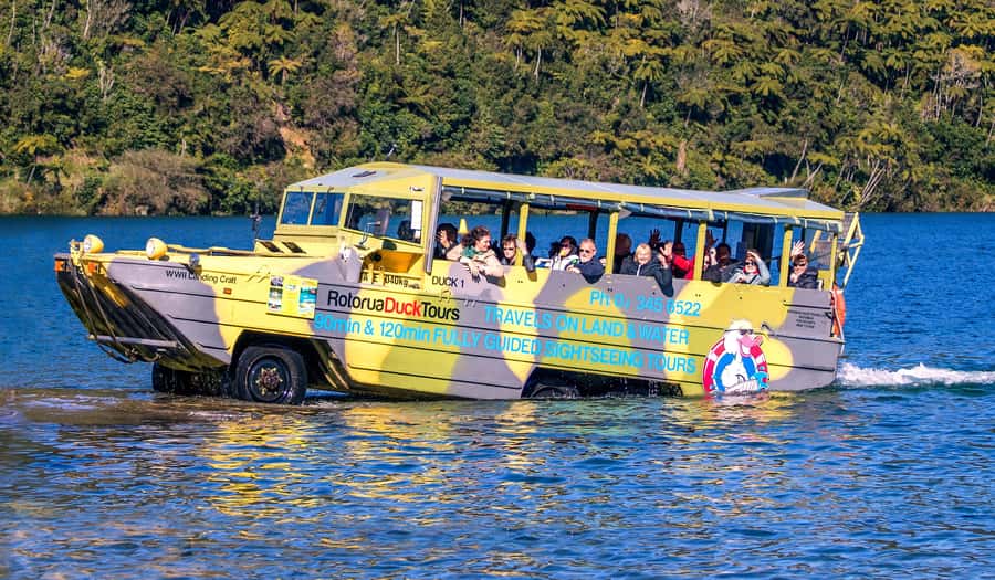 Rotorua City and Lakes Duck Tour - From city streets to the lake district