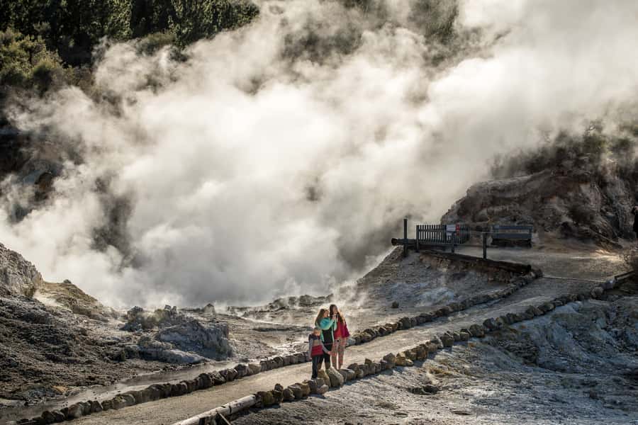 Rotorua: Hell's Gate Outdoor Mud Spa & Guided Walk - Key points to know
