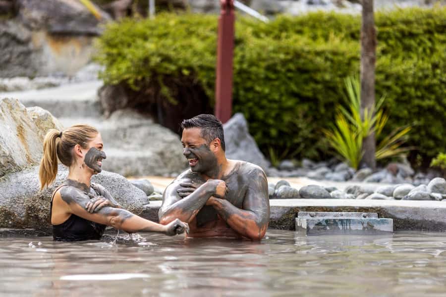 Rotorua: Hell's Gate Outdoor Mud Spa & Guided Walk - The mud bath is fun, messy, and shorter than you may expect