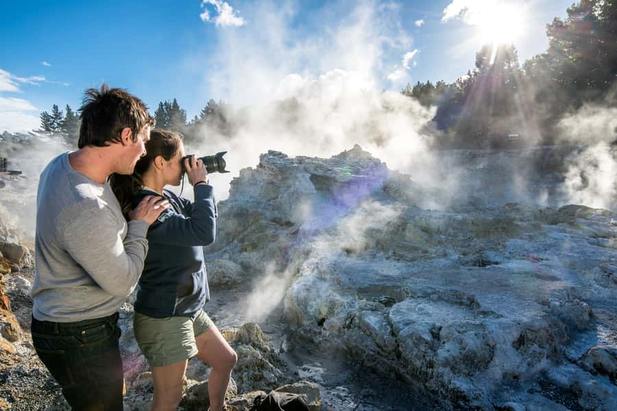 Rotorua: Hell's Gate Outdoor Mud Spa & Guided Walk - Māori carving gives the visit a hands-on cultural element
