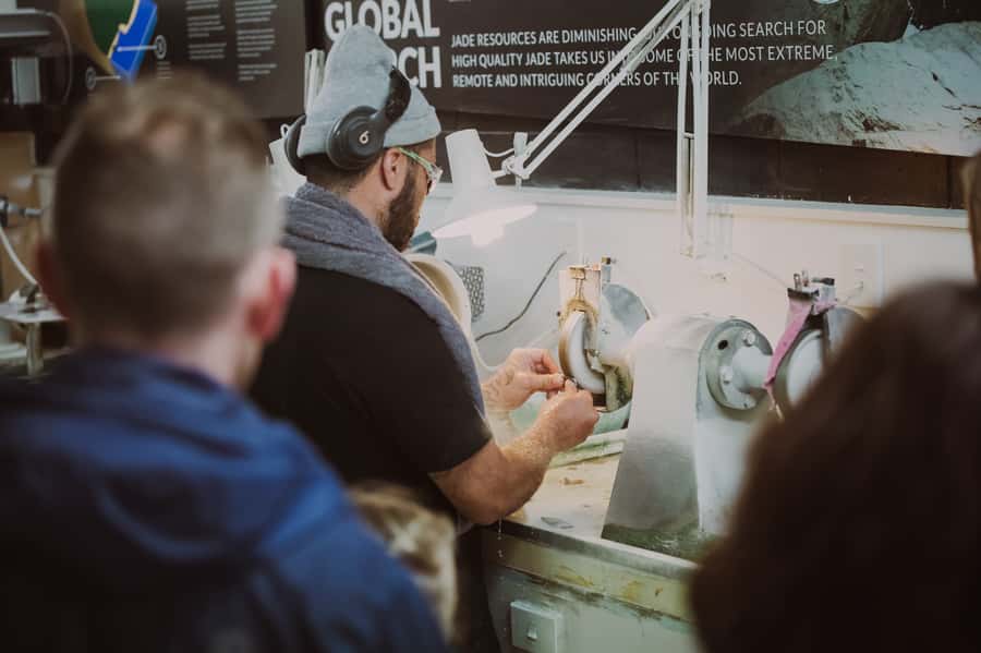 Rotorua: Jade Carving Experience at a Local Studio - Key points at a glance