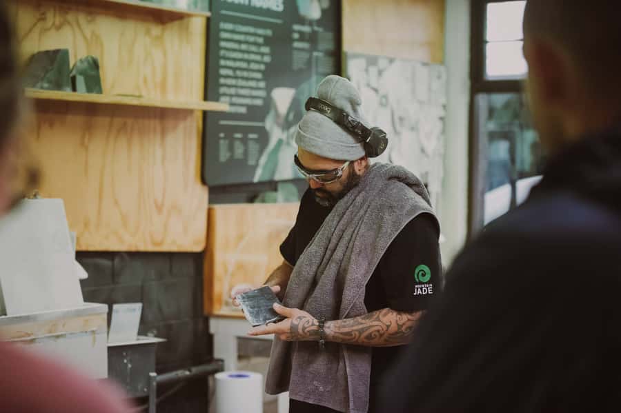 Rotorua: Jade Carving Experience at a Local Studio - Watching the carving process up close