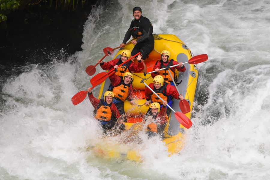 Rotorua: Kaituna Rafting & Mt. Tarawera Guided Hike Combo - The Mt Tarawera approach by 4x4