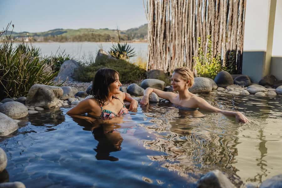 Rotorua: Lake View Private Pools Experience - Key points at a glance