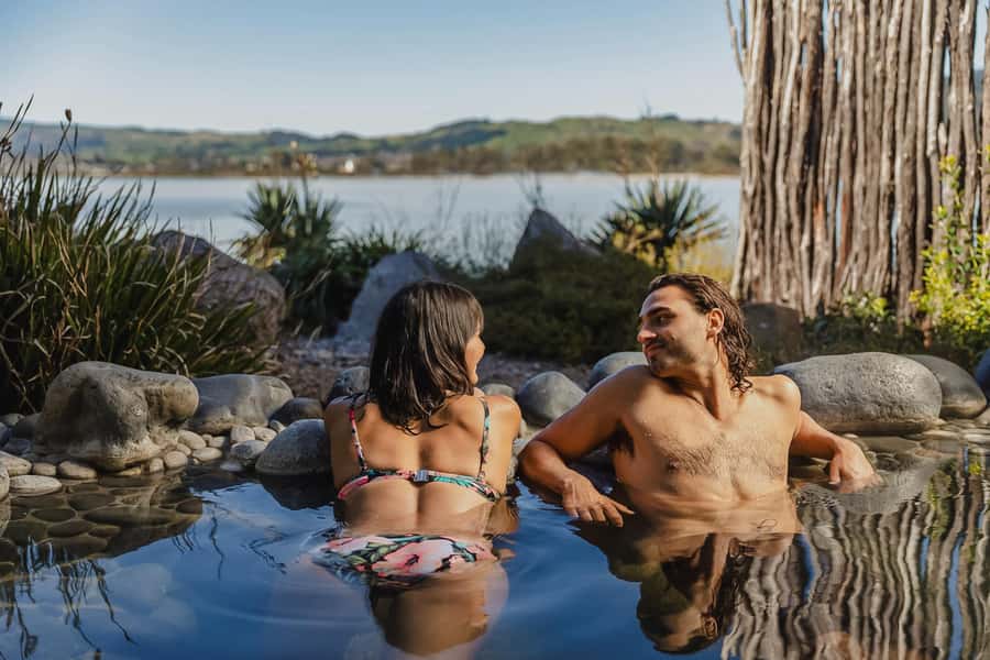 Rotorua: Lake View Private Pools Experience - What your 45 minutes includes