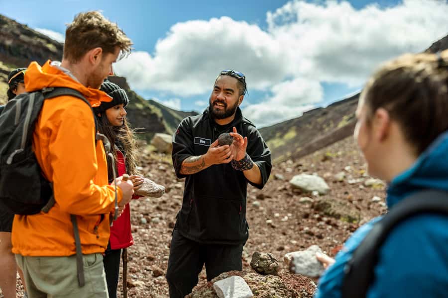 Rotorua: Mount Tarawera Volcanic Crater Half-Day Guided Walk - Entering the crater by scree