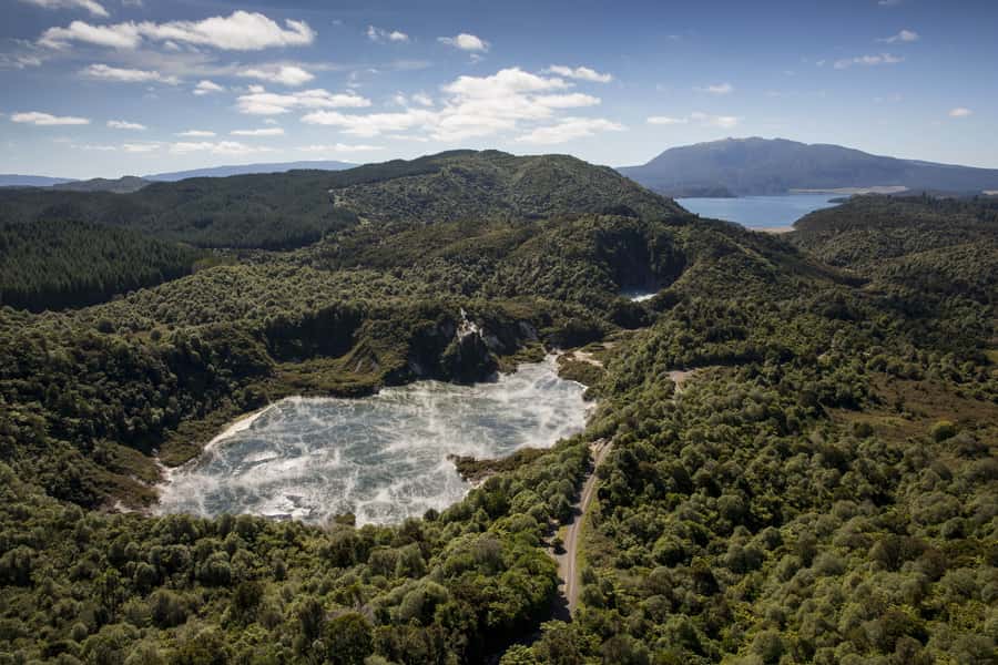 Rotorua: Scenic Flight over Mt Tarawera & Waimangu Valley - The return past Whakarewarewa and Rotorua city