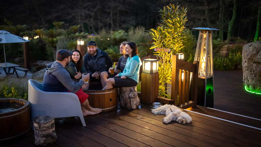 Rotorua: Secret Spot Hot Tubs - Rain, darkness, and the best time to go