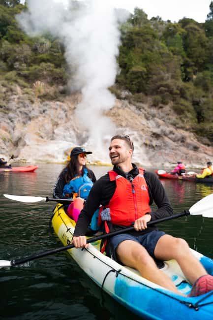 Rotorua: Waimangu Valley Walk and Steaming Cliffs Kayak Tour - From Rotorua i-SITE to Waimangu Valley