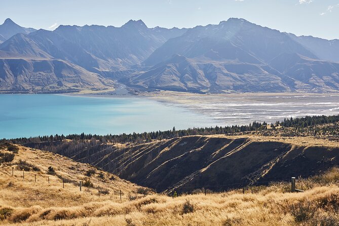 Scenic 4WD Tour Lake Tekapo Backcountry - Mackenzie high-country stations and farm animals