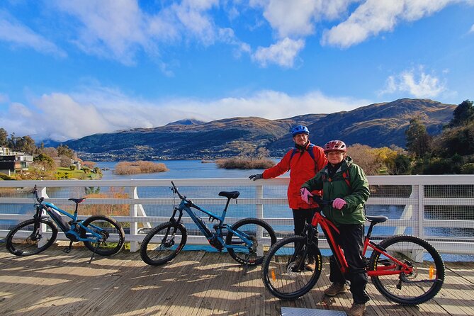 Scenic Guided eBike Tour Ride to the Lake - Guides who shape the day