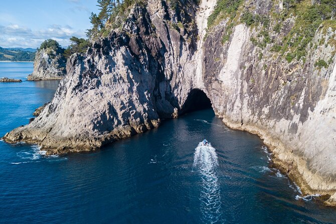 Sea Cave Adventures in Whitianga - Local stories add meaning to the scenery