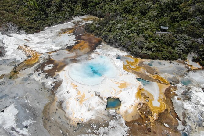 Self-Guided Geothermal Tour in Orakei Korako - Why Orakei Korako feels different from other thermal parks