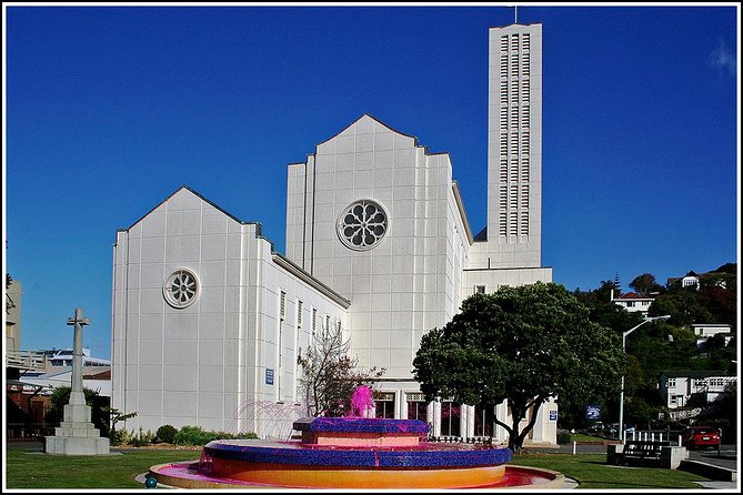 Shore excursion - Napier sight seeing/Art Deco Tour, - A minibus tour with a personal guide