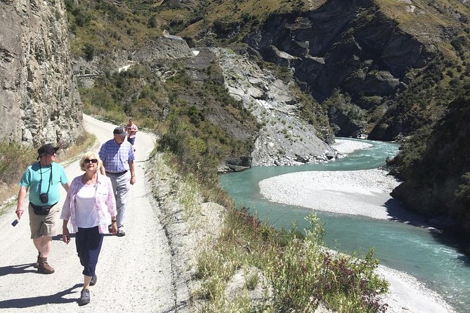 Skippers Canyon 4WD Tour from Queenstown - Skippers School and the 30-minute picnic