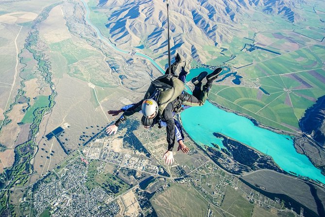 Skydive Mt. Cook - 20+ Seconds of Freefall from 10,000ft - Birthdays, honeymoons, and first jumps