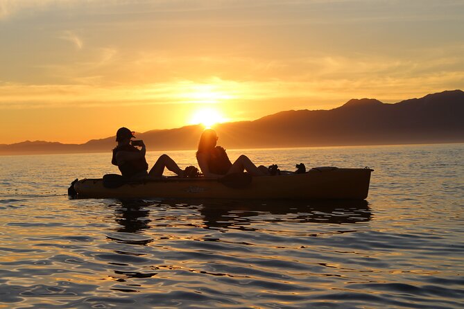 Sunset Kayak tour in Kaikoura - Sunset light and the return to Beach Road