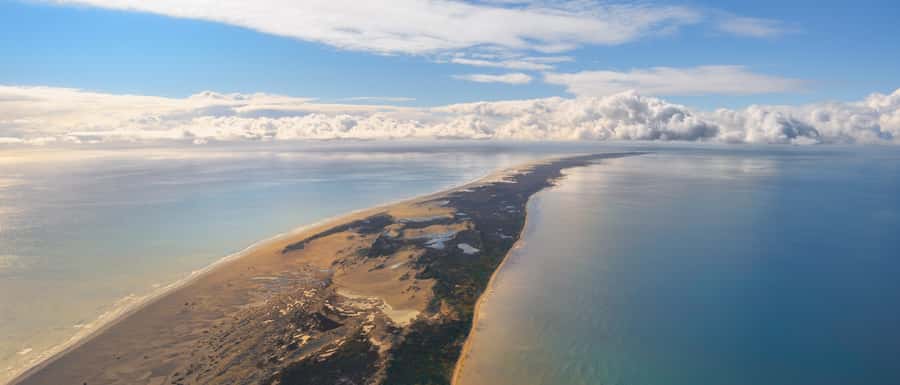 Takaka: Farewell Spit/Abel Tasman Scenic Flight - Why this Takaka flight covers so much ground