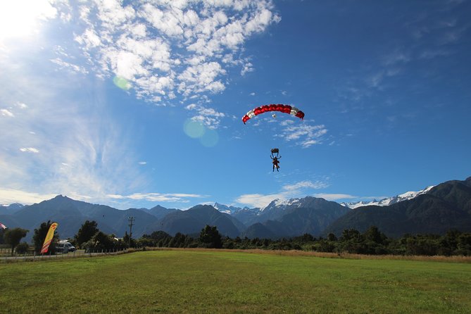 Tandem Skydive 13,000ft from Franz Josef - Who will enjoy this most?