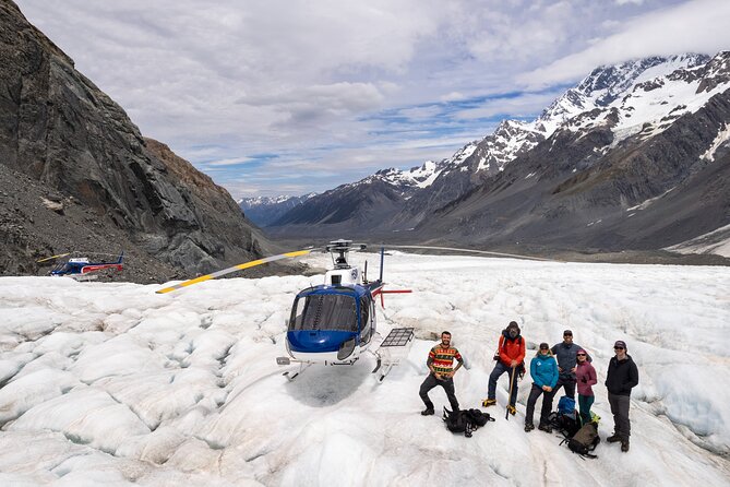 Tasman Glacier Heli-Hike Tour from Queenstown - The fixed-wing flight from Queenstown