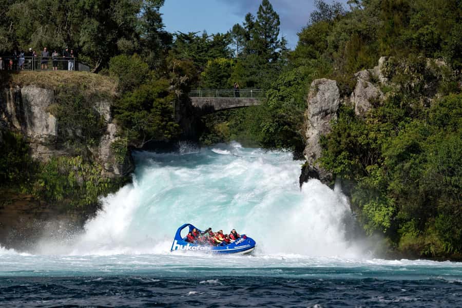 Taupō: Huka Falls 30-Minute Jet Boat Experience - Key points at a glance