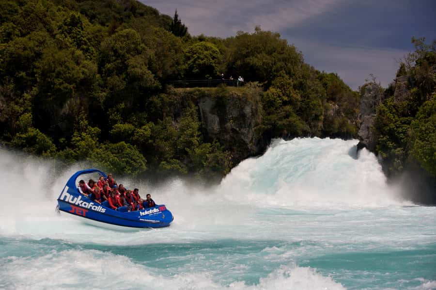 Taupō: Huka Falls 30-Minute Jet Boat Experience - Booking and practical details