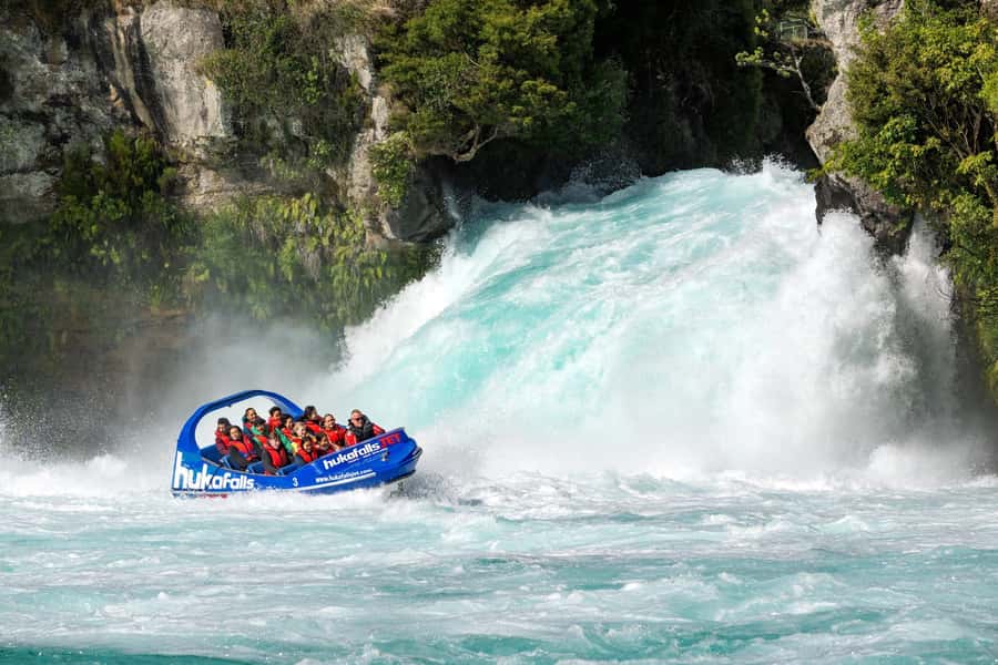 Taupō: Huka Falls 30-Minute Jet Boat Experience - The ride begins at Wairakei Tourist Park