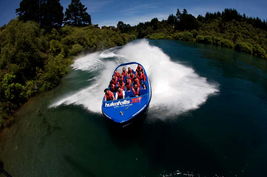 Taupō: Huka Falls 30-Minute Jet Boat Experience - Getting wet is part of the bargain