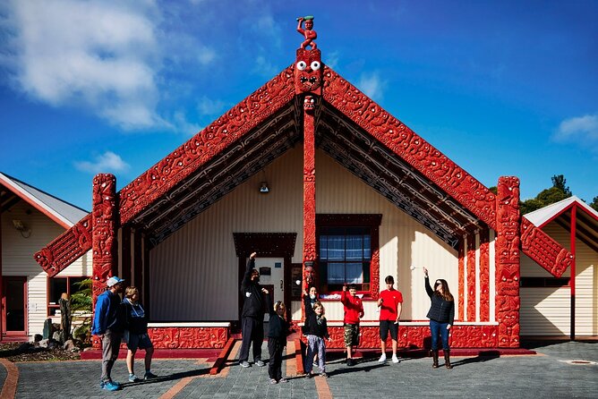 Tauranga Shore Excursion: Rotorua Highlights - Inside Whakarewarewa Living Māori Village