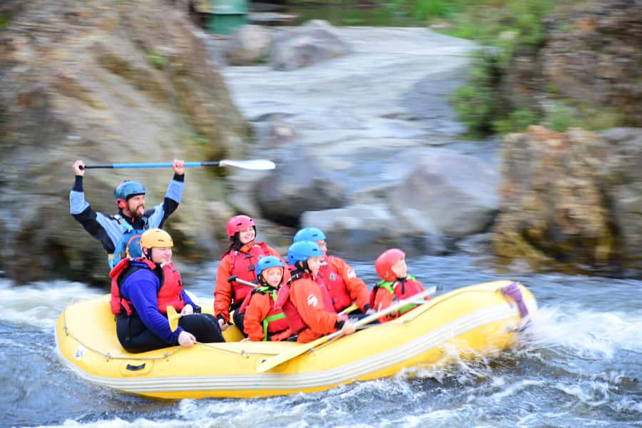Te Awa Kairangi Grade 2 Scenic Rafting Tour - The guides make this suitable for first-timers