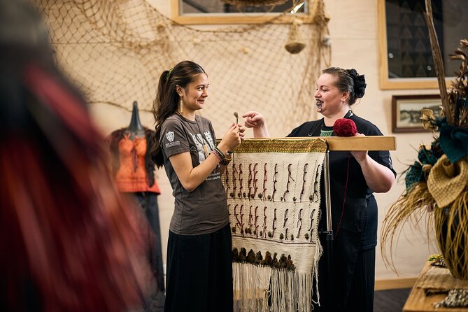 Te Puia: Te Rā Guided Experience - Walking through Te Whakarewarewa Thermal Valley