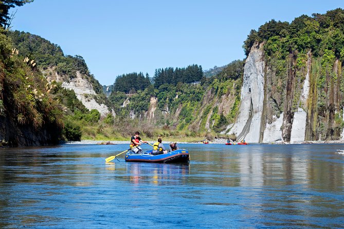 The Awesome Scenic Rafting Adventure - Full Day Rafting on the Rangitikei River - The final float and return to River Valley Lodge