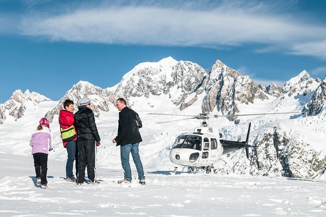 Twin Glacier Franz and Fox, snow landing (allow 30 mins - departing Franz Josef) - Key points at a glance