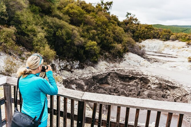 Wai-O-Tapu Thermal Wonderland, Rotorua, New Zealand - The colorful pools and volcanic craters