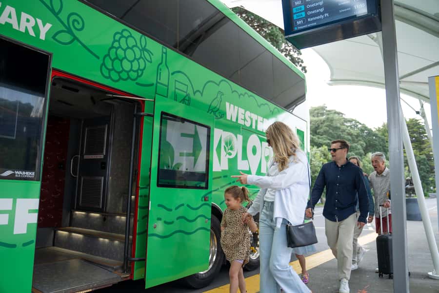 Waiheke Island: Ferry & Hop-On Hop-Off Explorer Bus Tickets - How the 16-stop Explorer Bus works